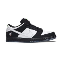 Jeff Staples x Dunk Low Panda Pigeon