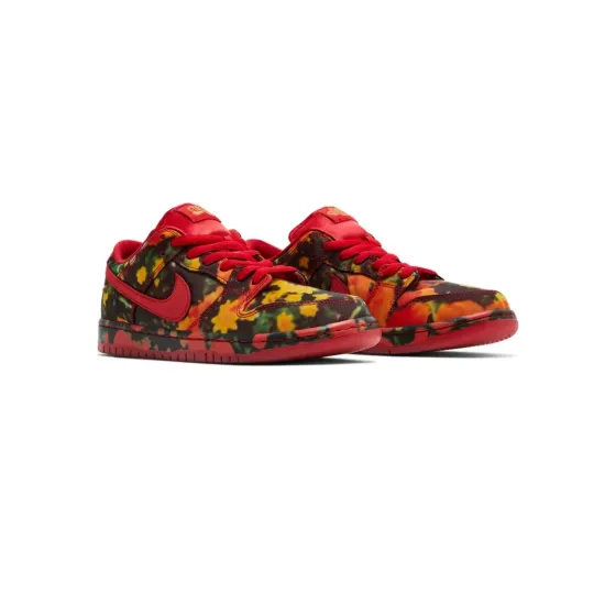 The Wizard of Oz x Nike Dunk Low SB Poppy Field The Wizard of Oz x Nike Dunk Low SB Poppy Field