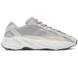 Yeezy 700 Cream