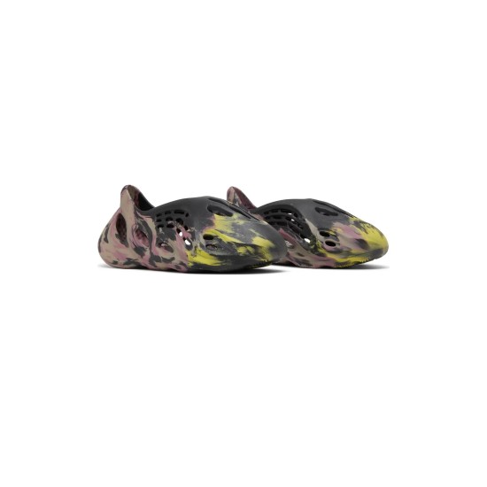 Yeezy Foam Runner MX Carbon Yeezy Foam Runner MX Carbon