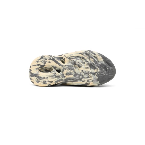 Yeezy Foam Runner Moon Grey Yeezy Foam Runner Moon Grey