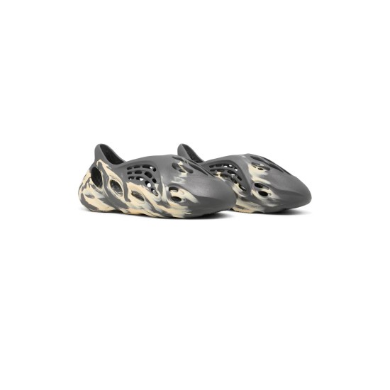 Yeezy Foam Runner Moon Grey Yeezy Foam Runner Moon Grey